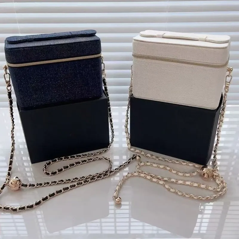 2025 Noel Sınırlı Üretim Makya - Luxury Bags Edit incelemesi ve fiyatı