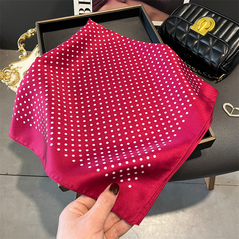 Lüks yeni baskılı atkılar kadı - Luxury Bags Trending incelemesi ve fiyatı