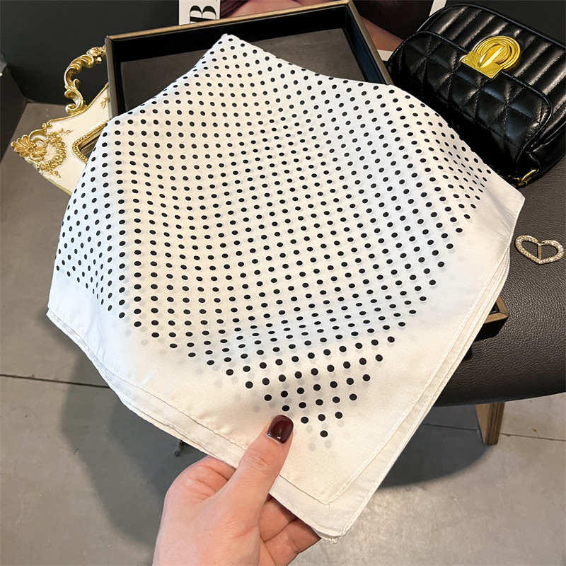 Lüks yeni baskılı atkılar kadı - Luxury Bags Trending incelemesi ve fiyatı