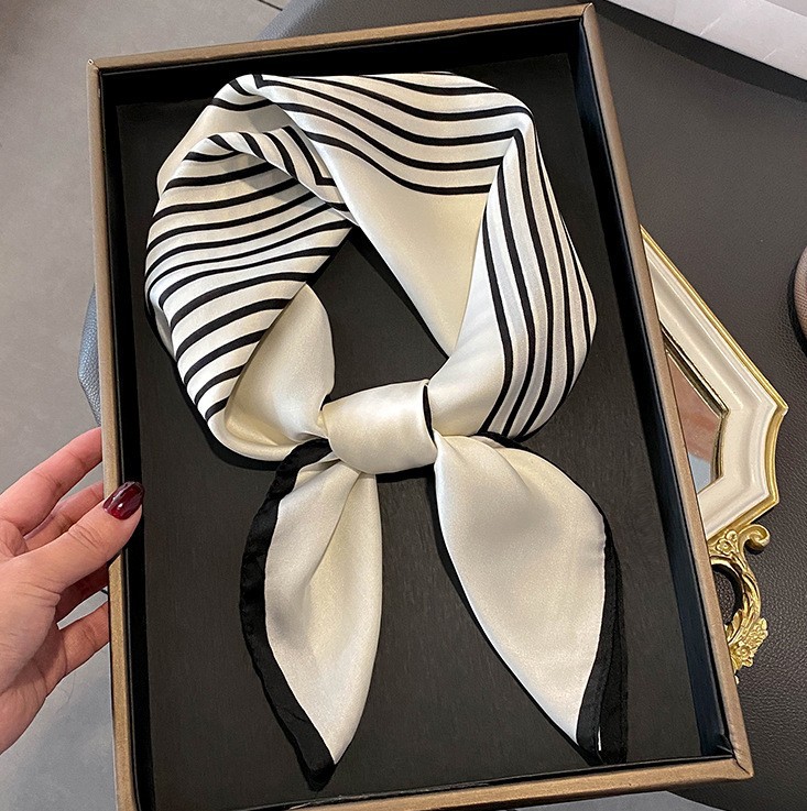 Lüks Moda Baskı 70*70 cm Ipek  - Luxury Bags Trending incelemesi ve fiyatı